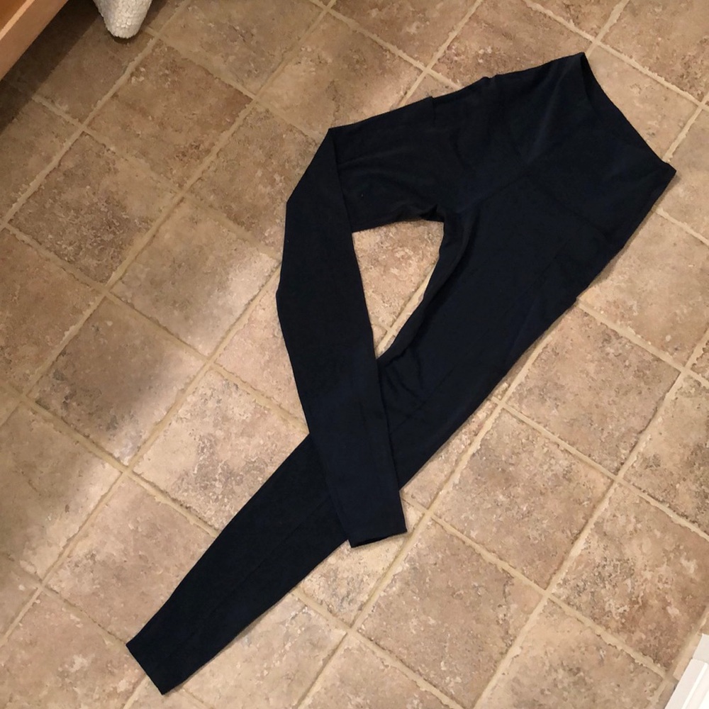 Beyond Yoga Midi Leggings with Pockets